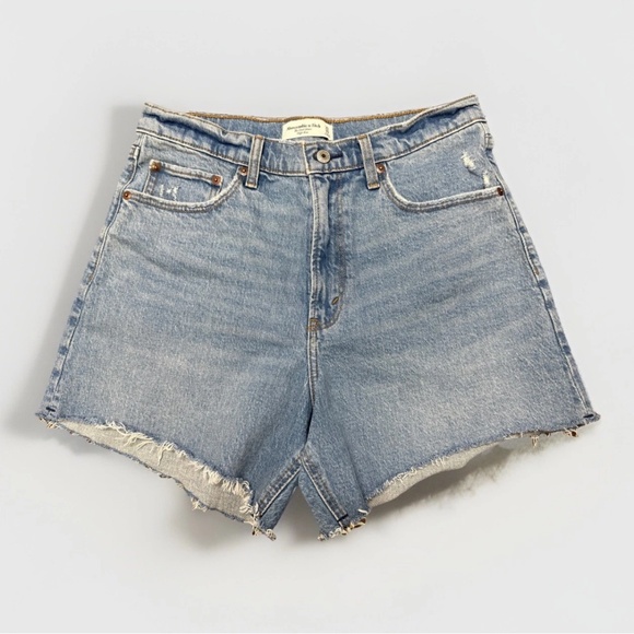 Abercrombie & Fitch Pants - Abercrombie & Fitch The Dad Short High Rise Cut Off Women’s Sz 30/10